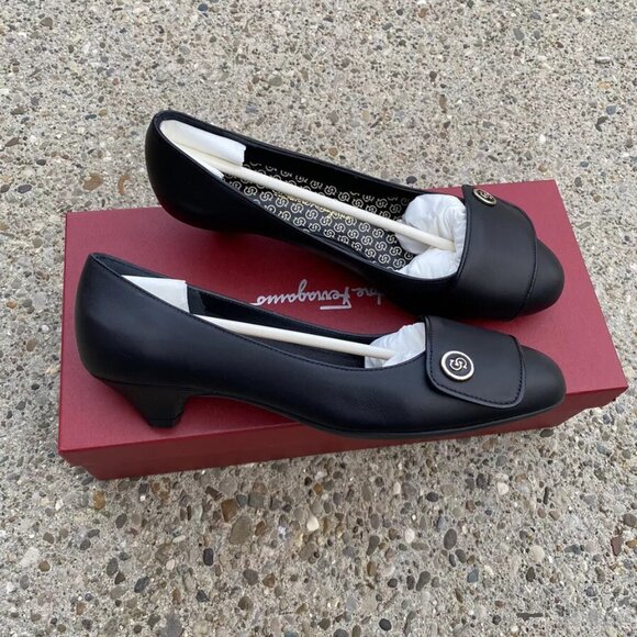 Salvatore Ferragamo Kyra Kitten Heel Pump - Picture 3 of 10